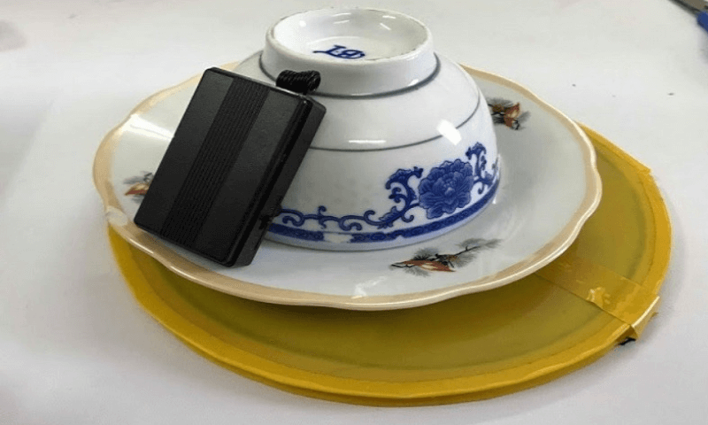 ách chơi xóc đĩa ngoài đời