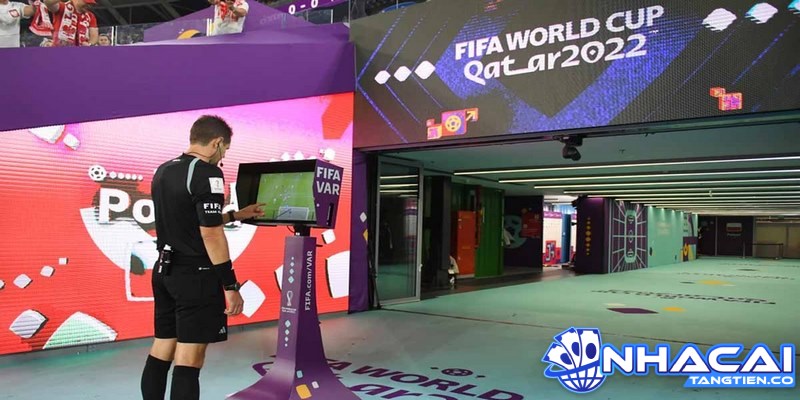Tại World Cup 2022 công nghệ Var đã được cải tiến với nhiều tính năng mới